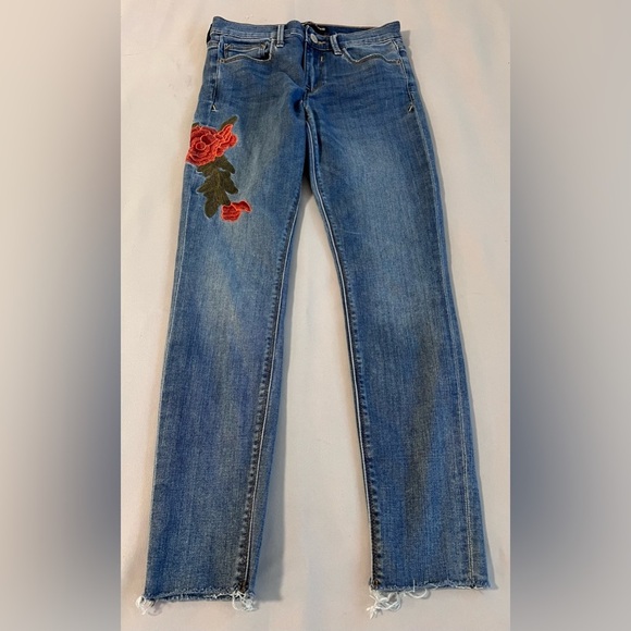 Express Denim - EXPRESS Jeans Ankle Legging Mid Rise Women’s size 4 flower embroidery Out Hem